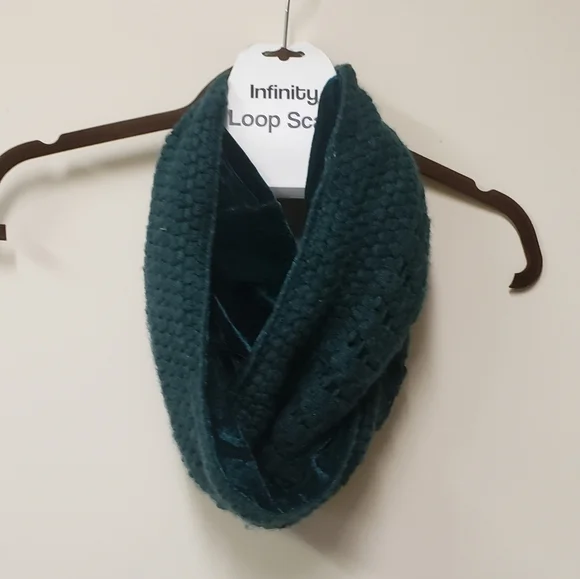 Infinity loop scarf - Picture 6 of 8